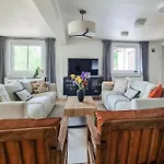 Beach Front Home In Szalstry With Lake View Tatil Evi