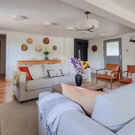 7 Bedroom Lovely In Szalstry